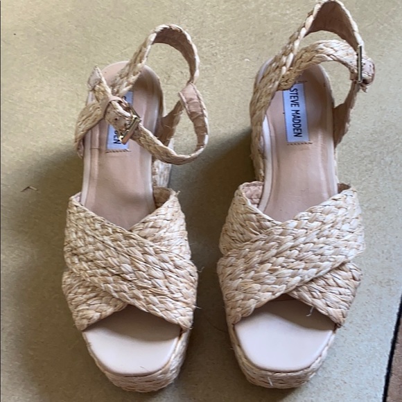 steve madden straw sandals